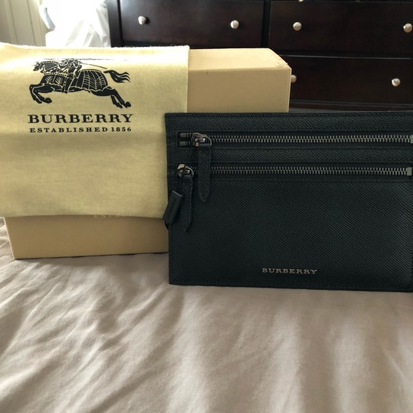 burberry document holder